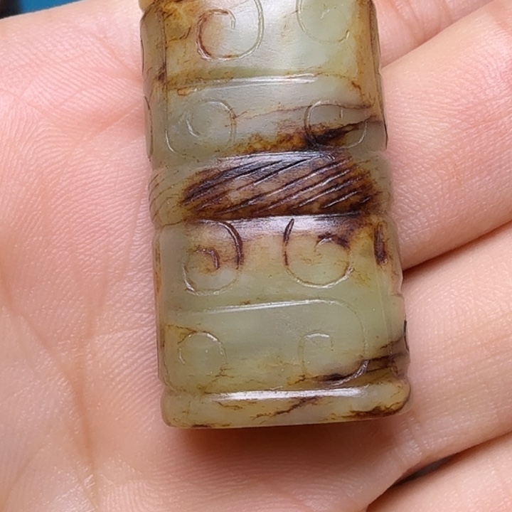 杂***面和田玉（糖玉）未镶嵌颈饰