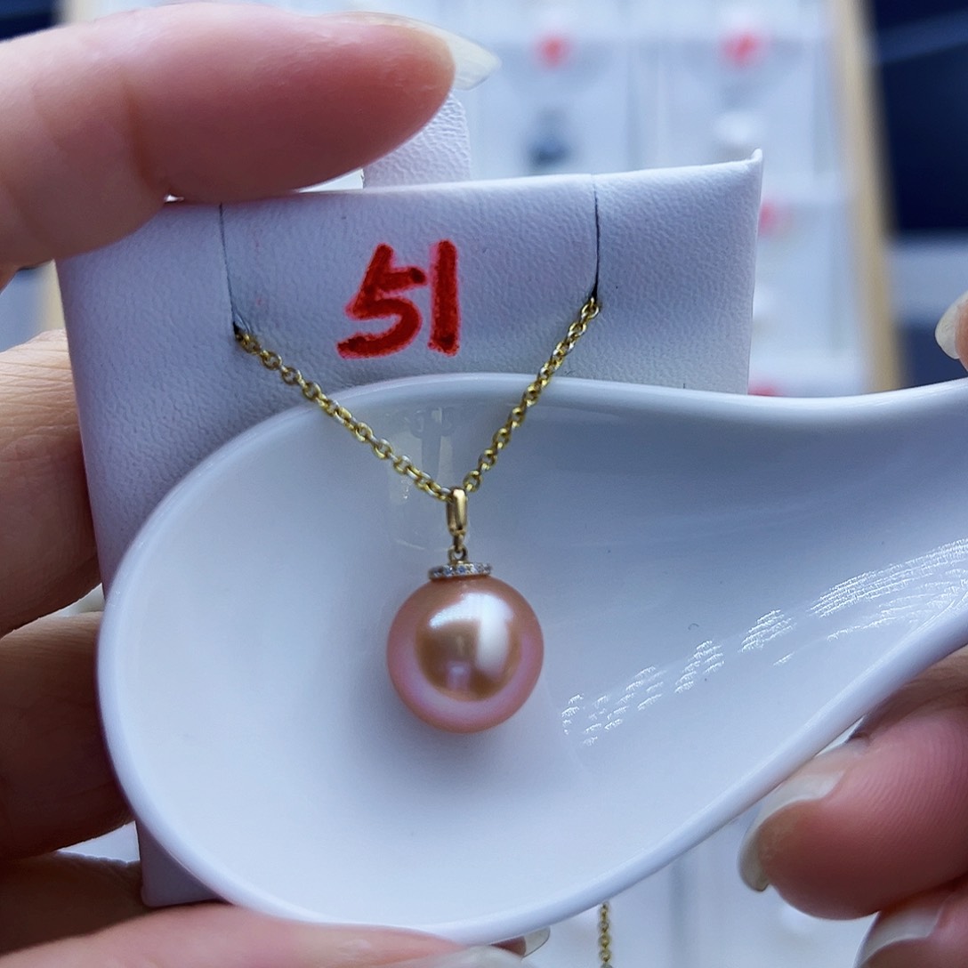 淡水珍珠18K金镶嵌吊坠(赠链)