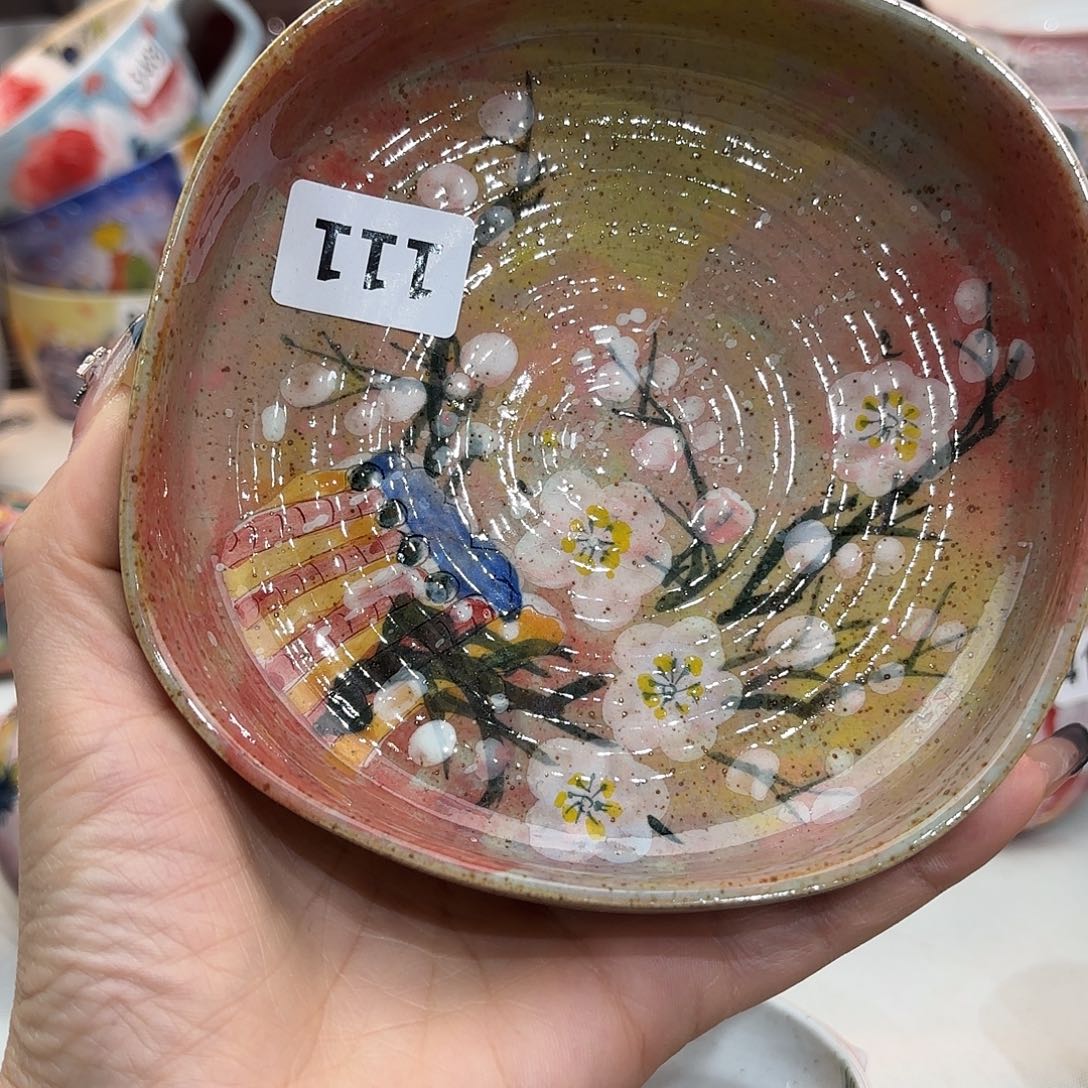 瓷片在这个社会是不允许有人喜欢和