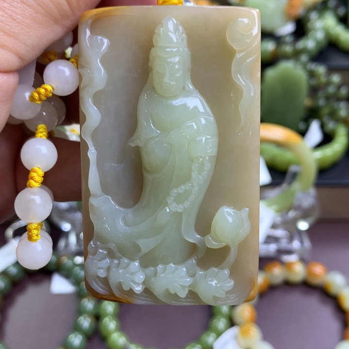 吊坠(赠链)未镶嵌透闪石质玉