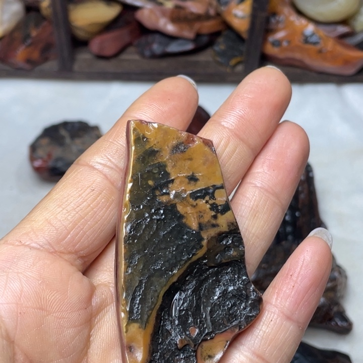 大***顺石材戈壁牧民美石原石