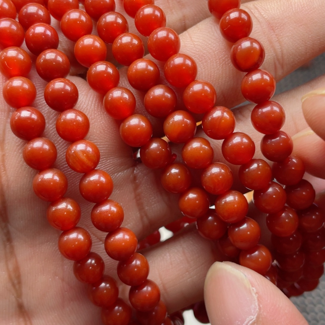 南红玛瑙未镶嵌圆珠牛血红卡6 108颗