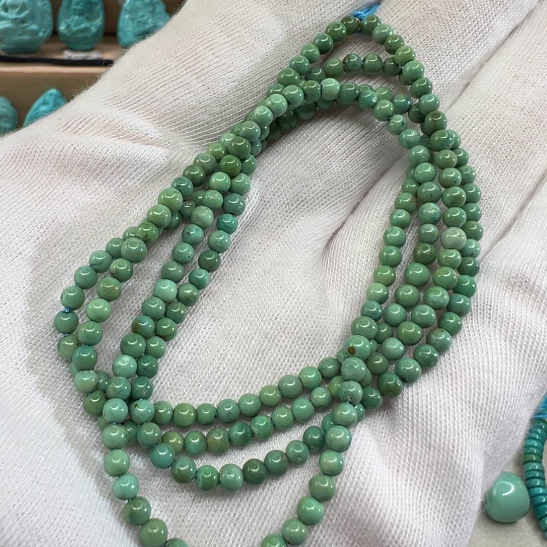 绿松石配饰未镶嵌