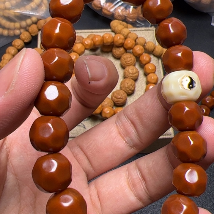 猴头核桃手串啦啦啦