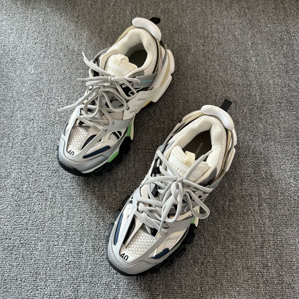 99新 Balenciaga/巴黎世家 仅试穿40码 track男士老爹鞋 灰色