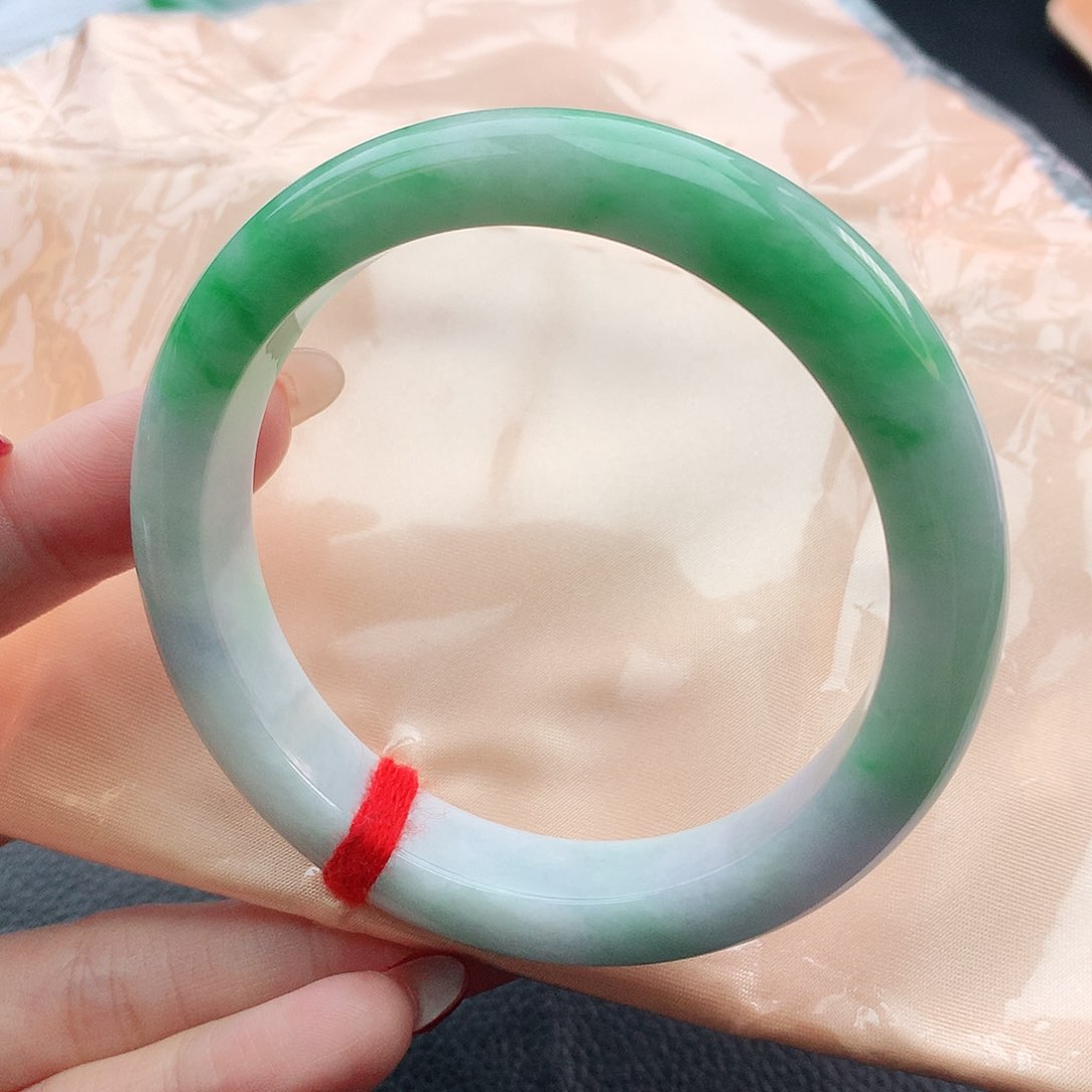 翡翠手镯未镶嵌58圈口882147