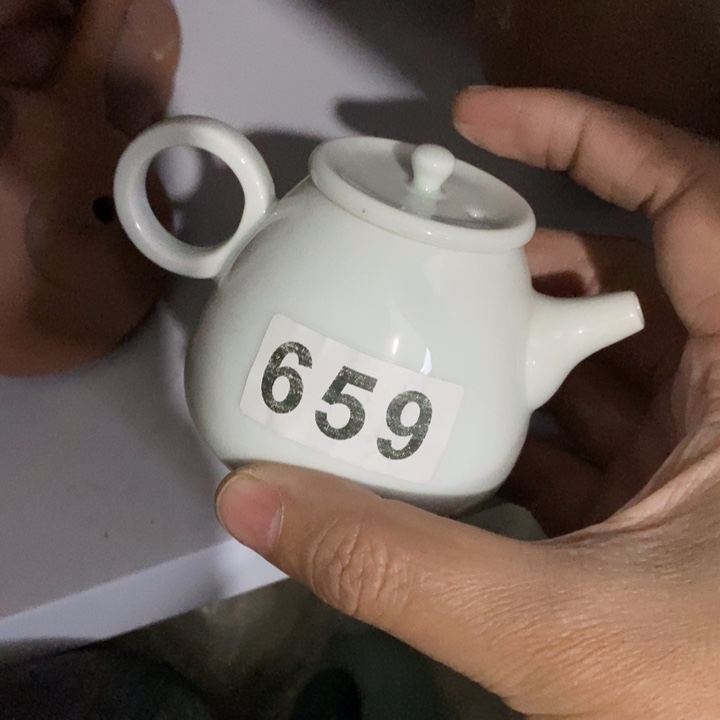 陶瓷艺术品及陶瓷壶