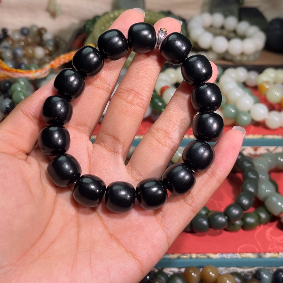 八***坡和田玉未镶嵌手链