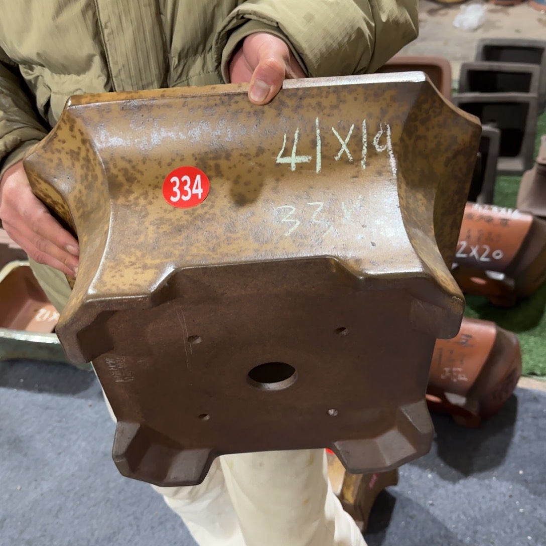 紫砂花盆呜呜呜呜