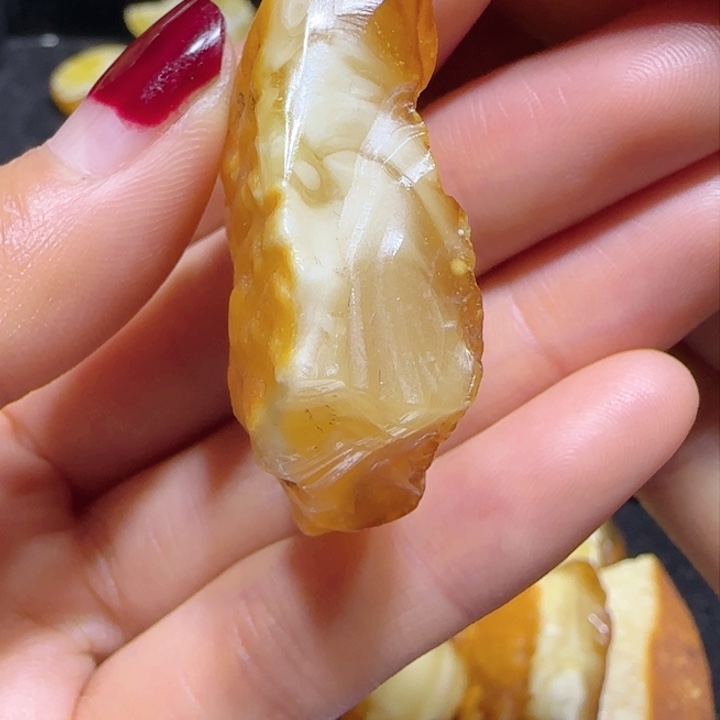 定制琥珀未镶嵌蜜蜡