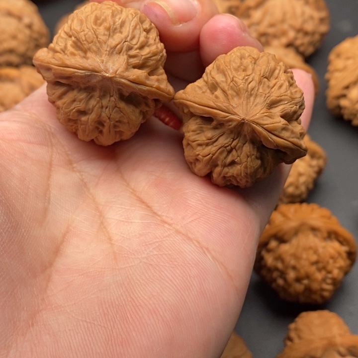 文玩核桃吊坠雪狮34