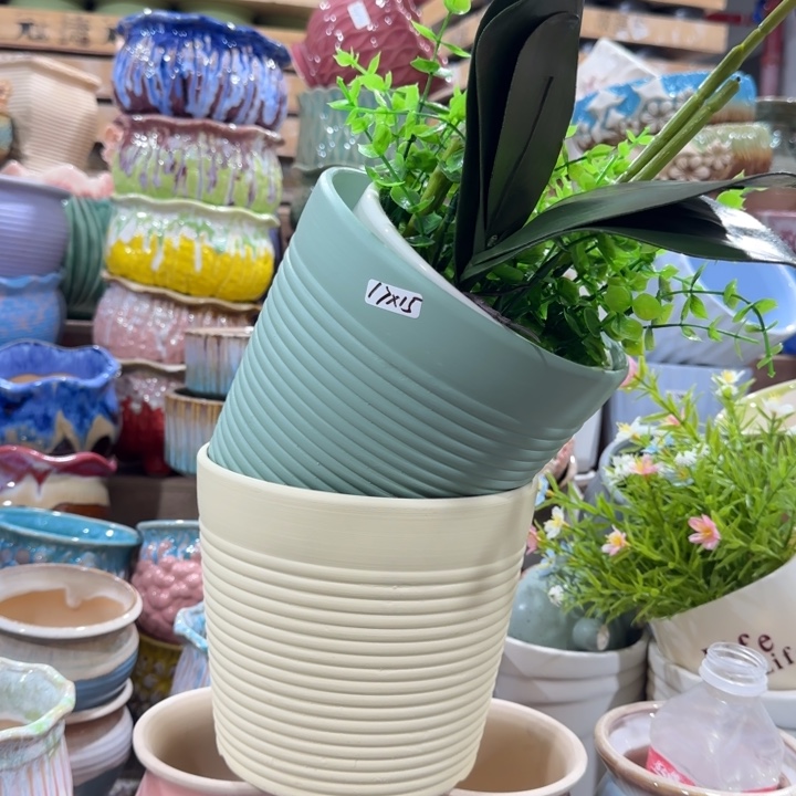 凑9块包邮，有孔，陶瓷花盆