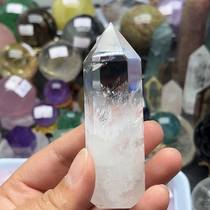 水晶未镶嵌珠宝半成品102克白水晶柱