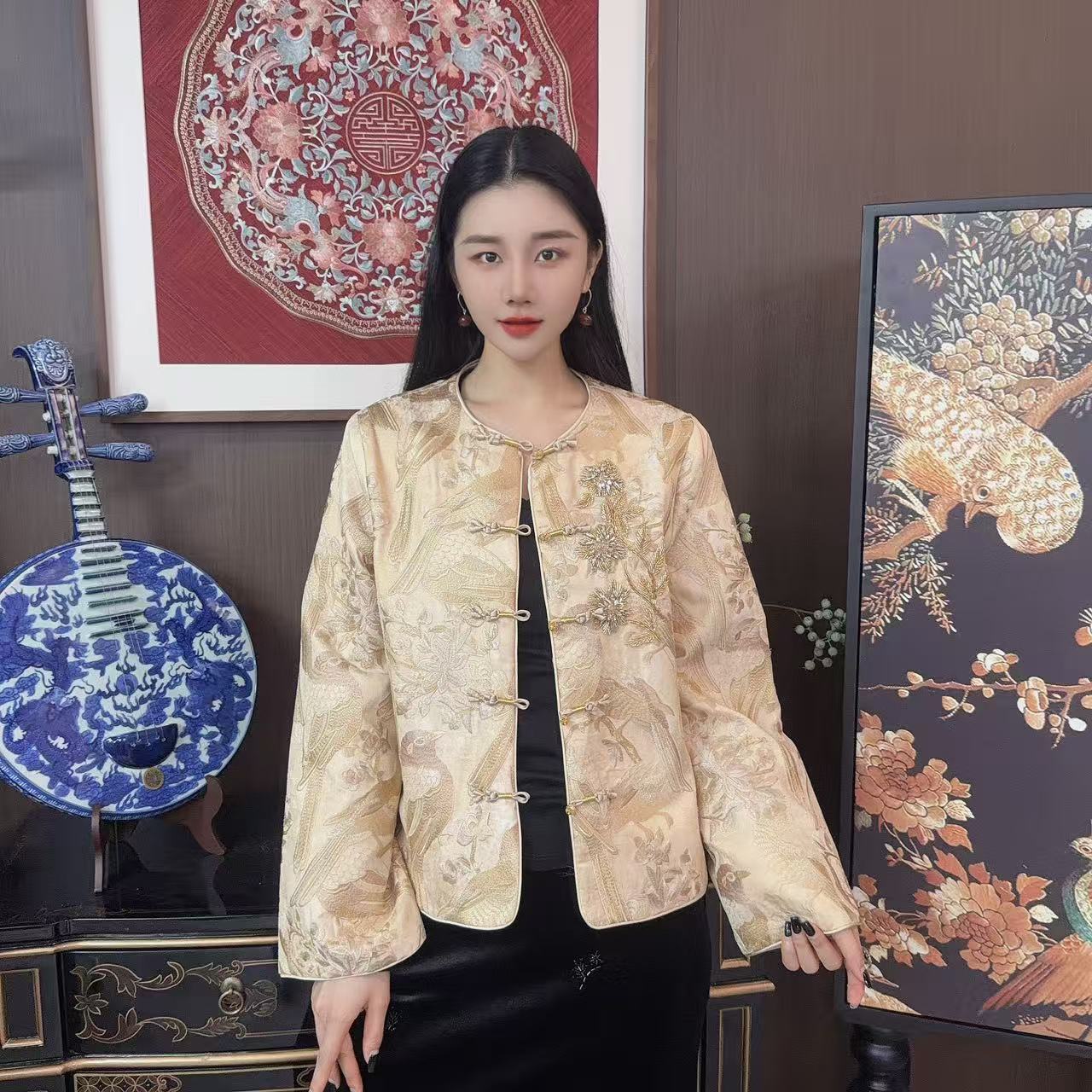 Betty Bairn【云昭写意】新中式高级感织金渐变重工刺绣外套Q7507