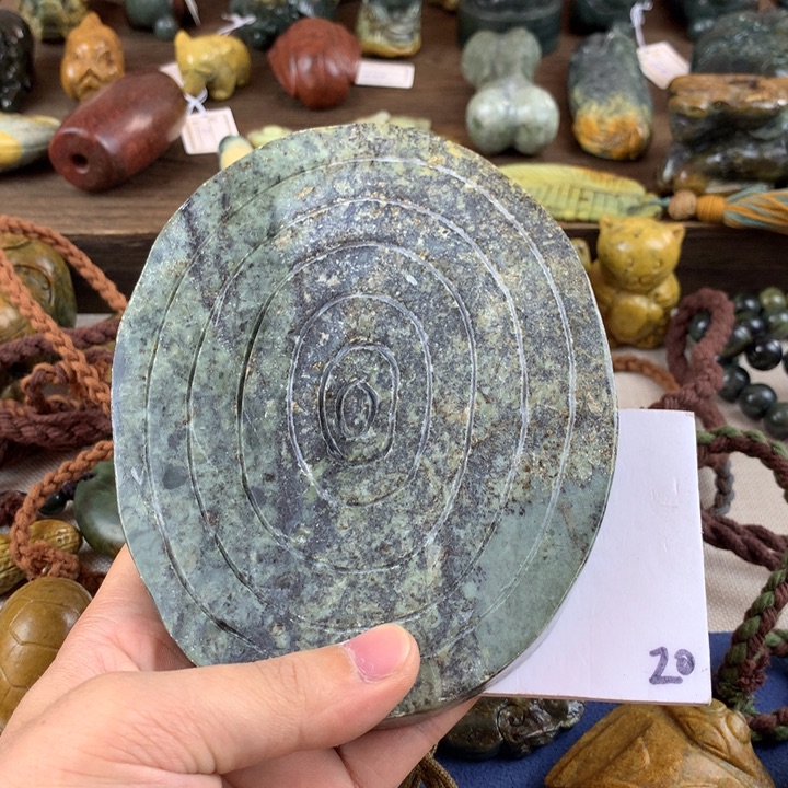 岫岩河磨玉（透闪石质玉）未镶嵌珠宝奇石四**子