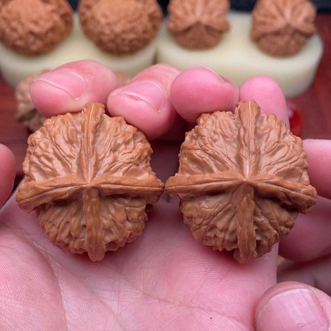 桃核把件野生狮子头大四棱42