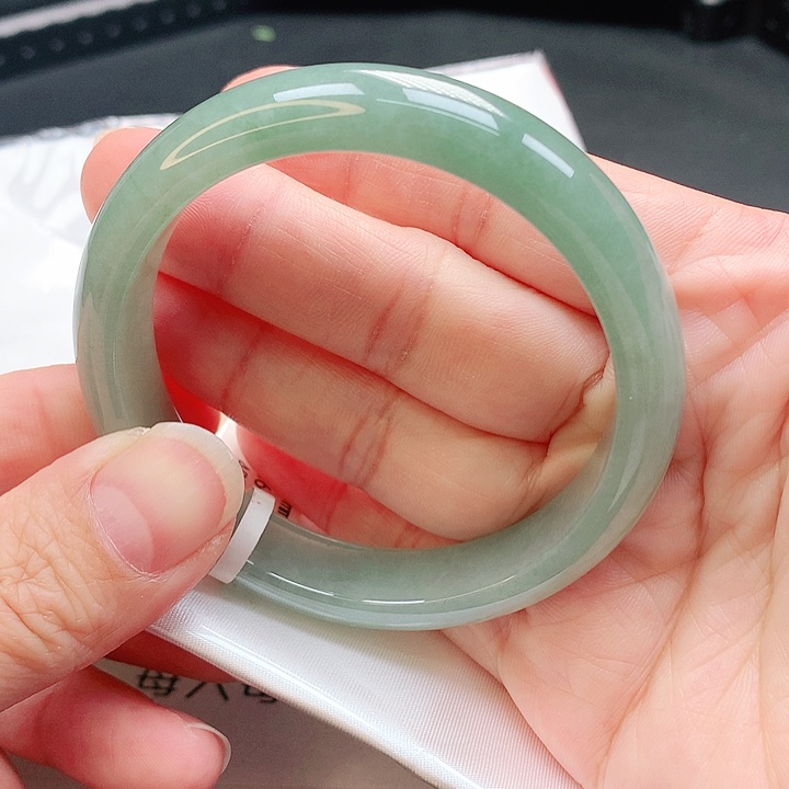 翡翠手镯未镶嵌手镯55