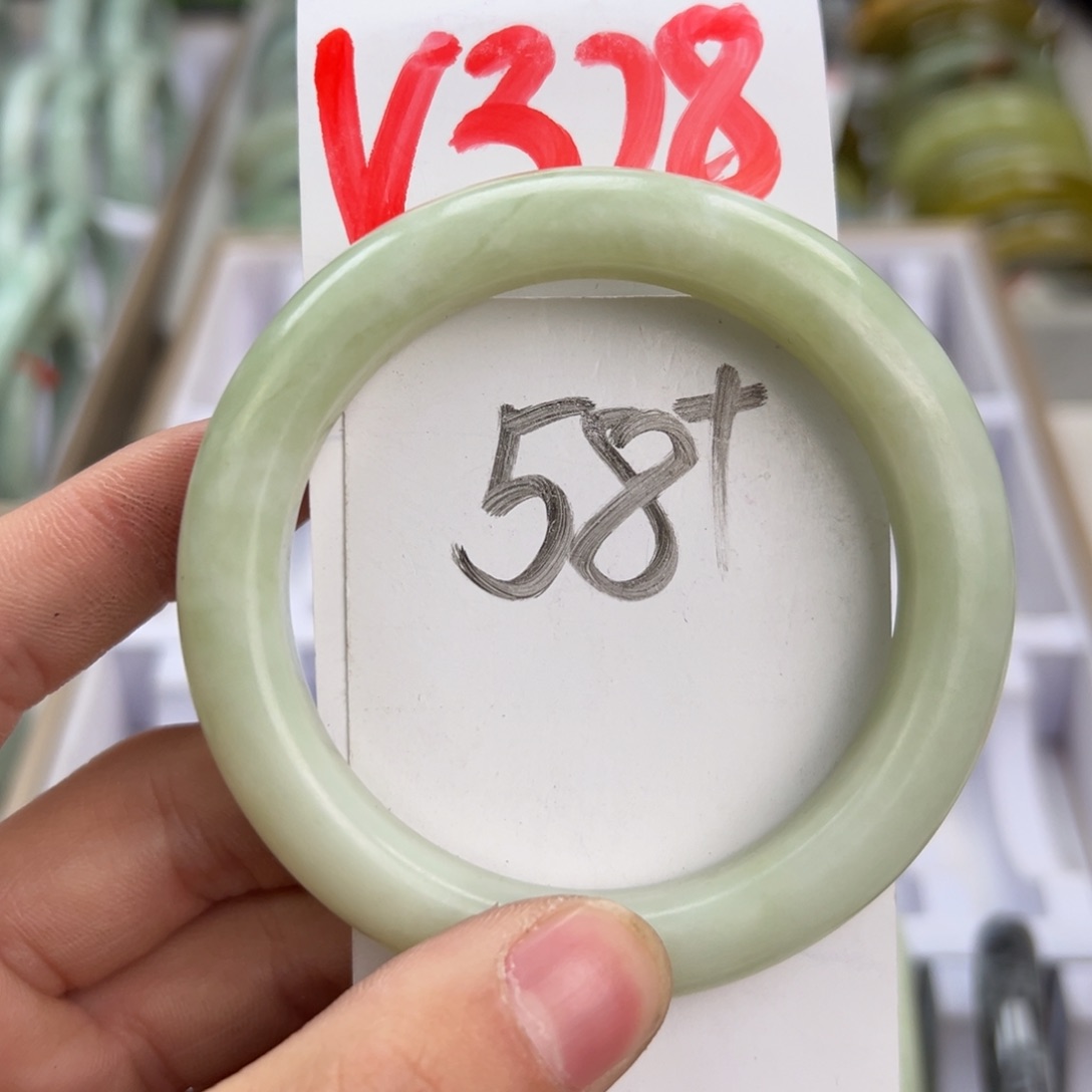 岫玉手镯未镶嵌天然岫玉