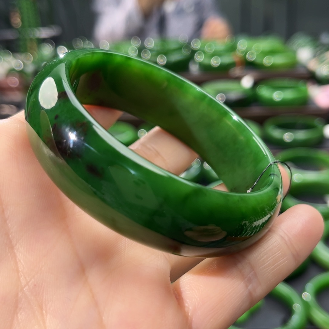 未镶嵌手镯和田玉（碧玉）