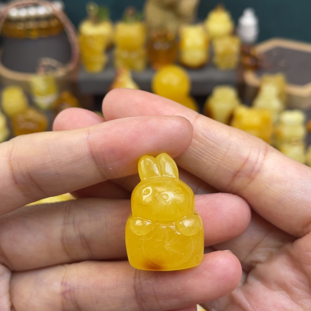 未镶嵌琥珀裸石蜜蜡