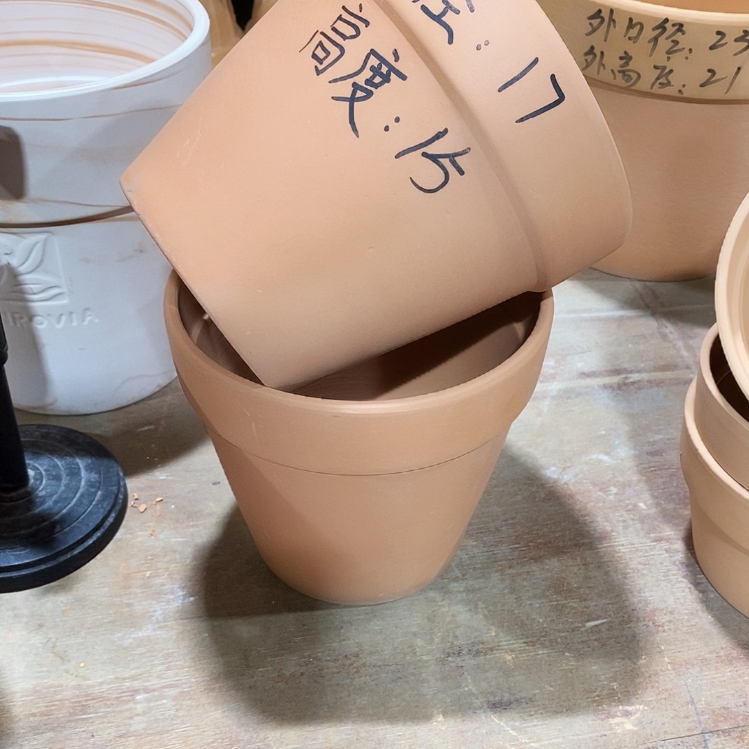 儒***牛微瑕红陶17×15-20     