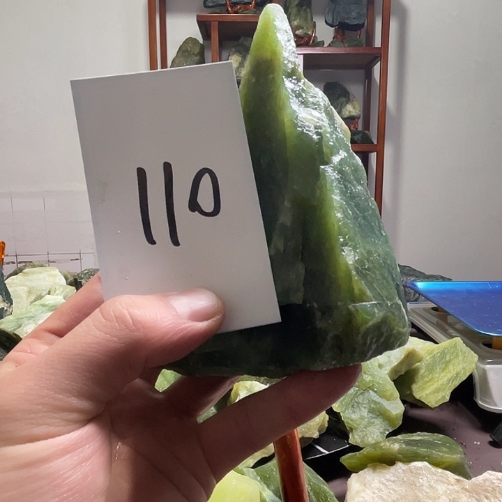 你***姐蛇纹石玉未镶嵌珠宝奇石