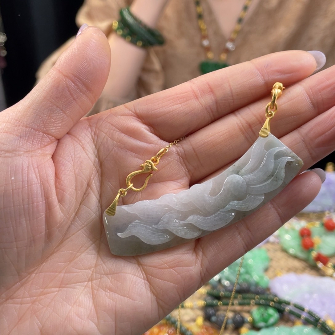 翡翠颈饰未镶嵌代编织