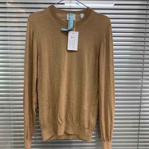 99新 BURBERRY/博柏利 卡其色针织衫/M码/C01578