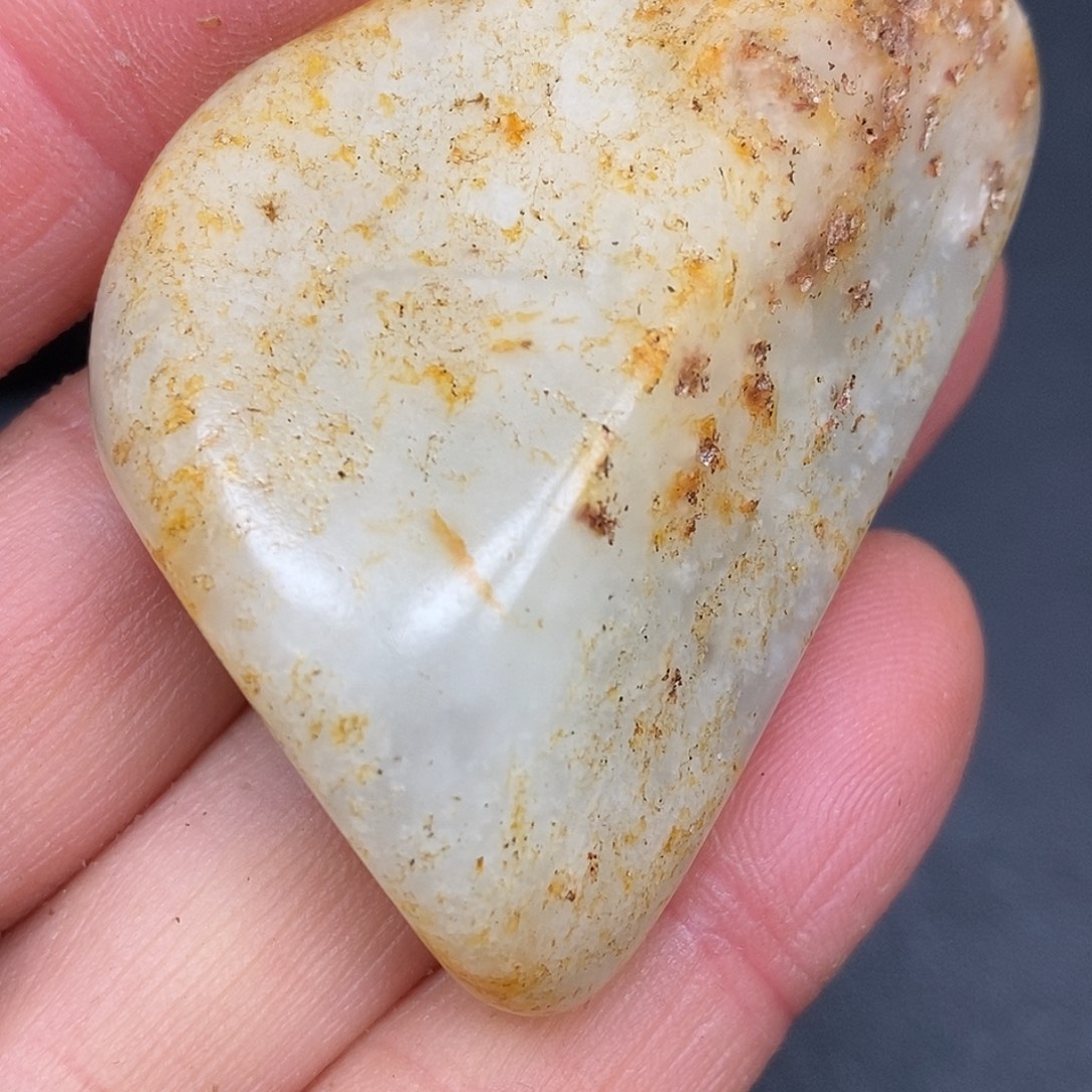 和田玉未镶嵌珠宝奇石