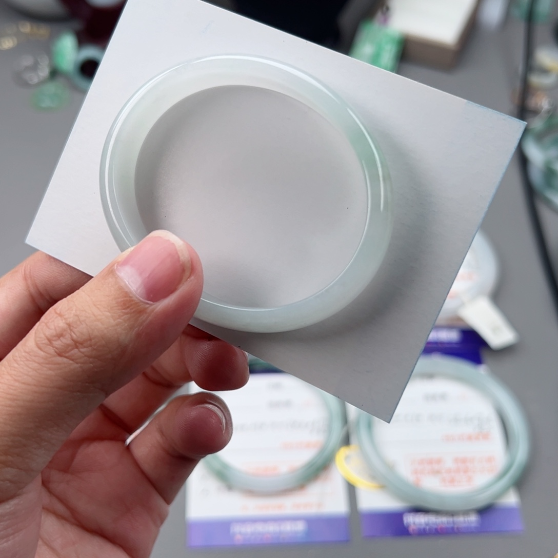 翡翠手镯未镶嵌贵妃53.7*44.5*11.5*4.9