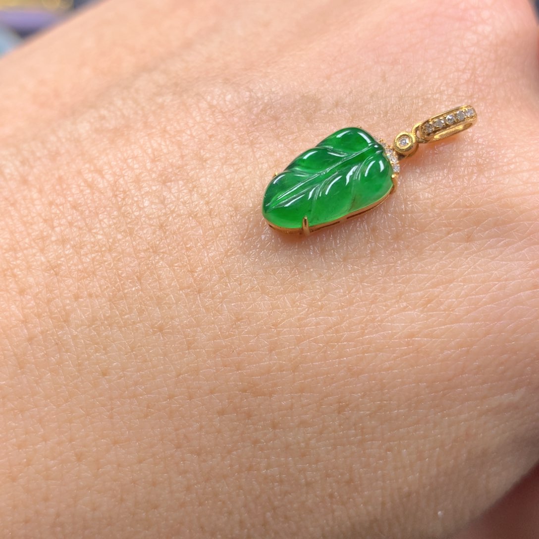 【闪购商品】翡翠颈饰18K金镶嵌翡翠