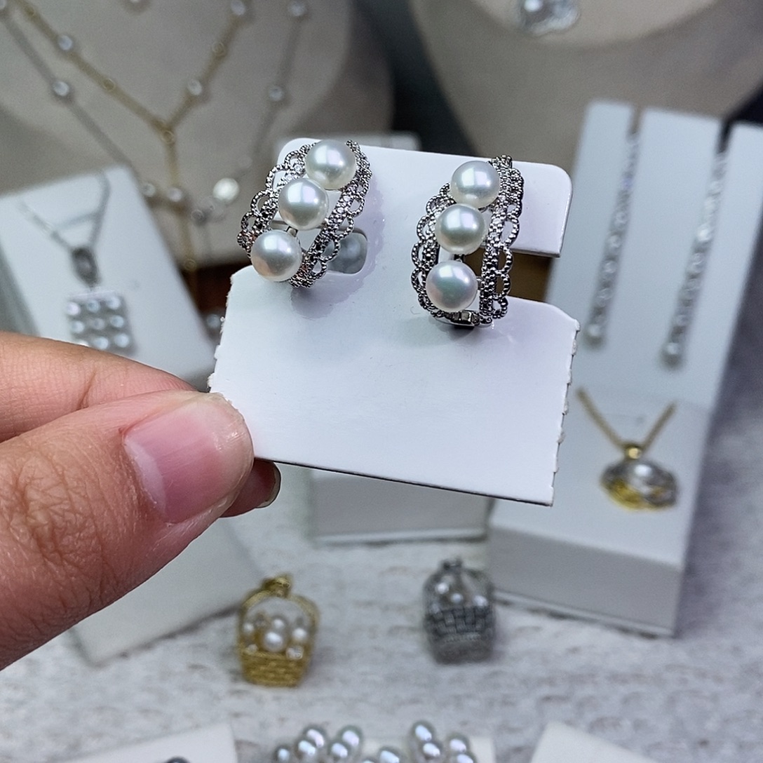 银S925镶嵌淡水珍珠耳饰