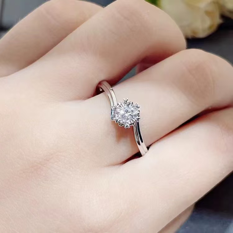 【南非之星】 NFZX 高端奢华定制扭臂雪花戒指0.5CT