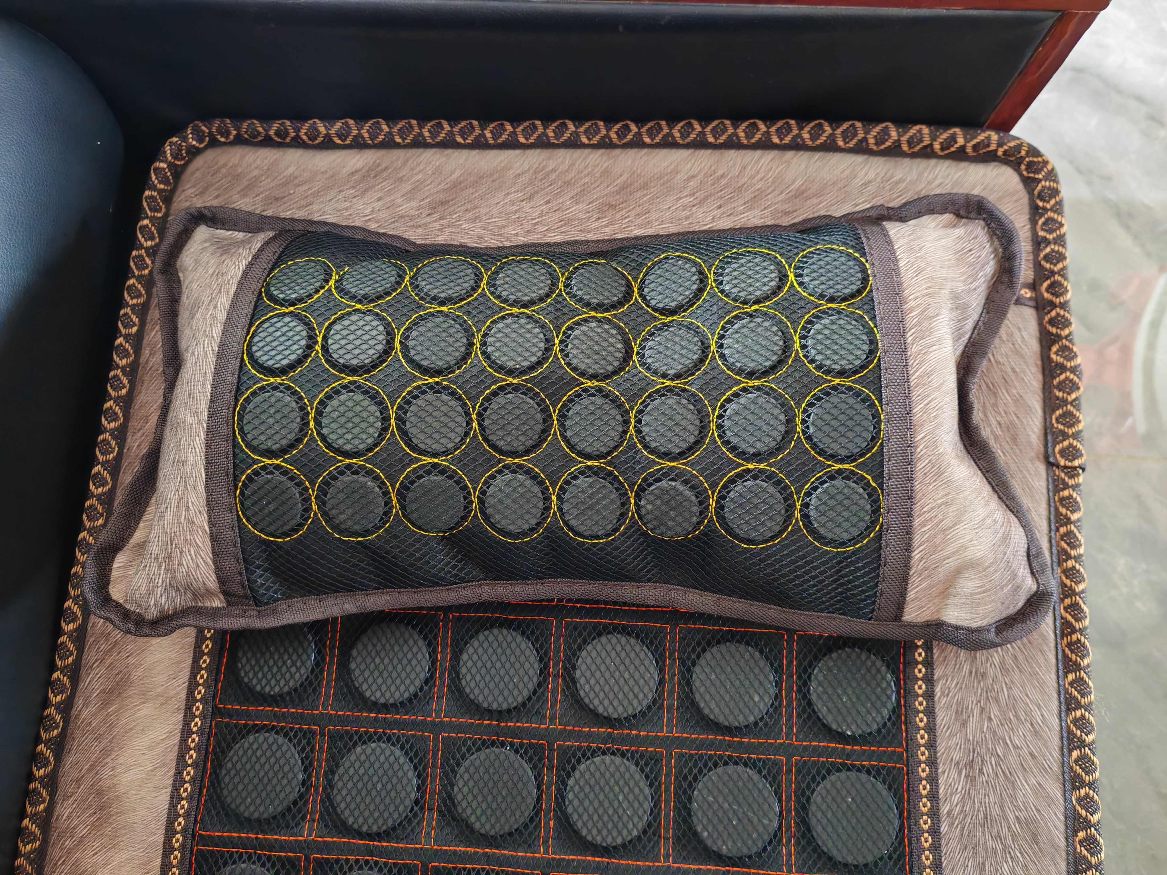 泗水砭石疗养院老虎石理疗枕头板