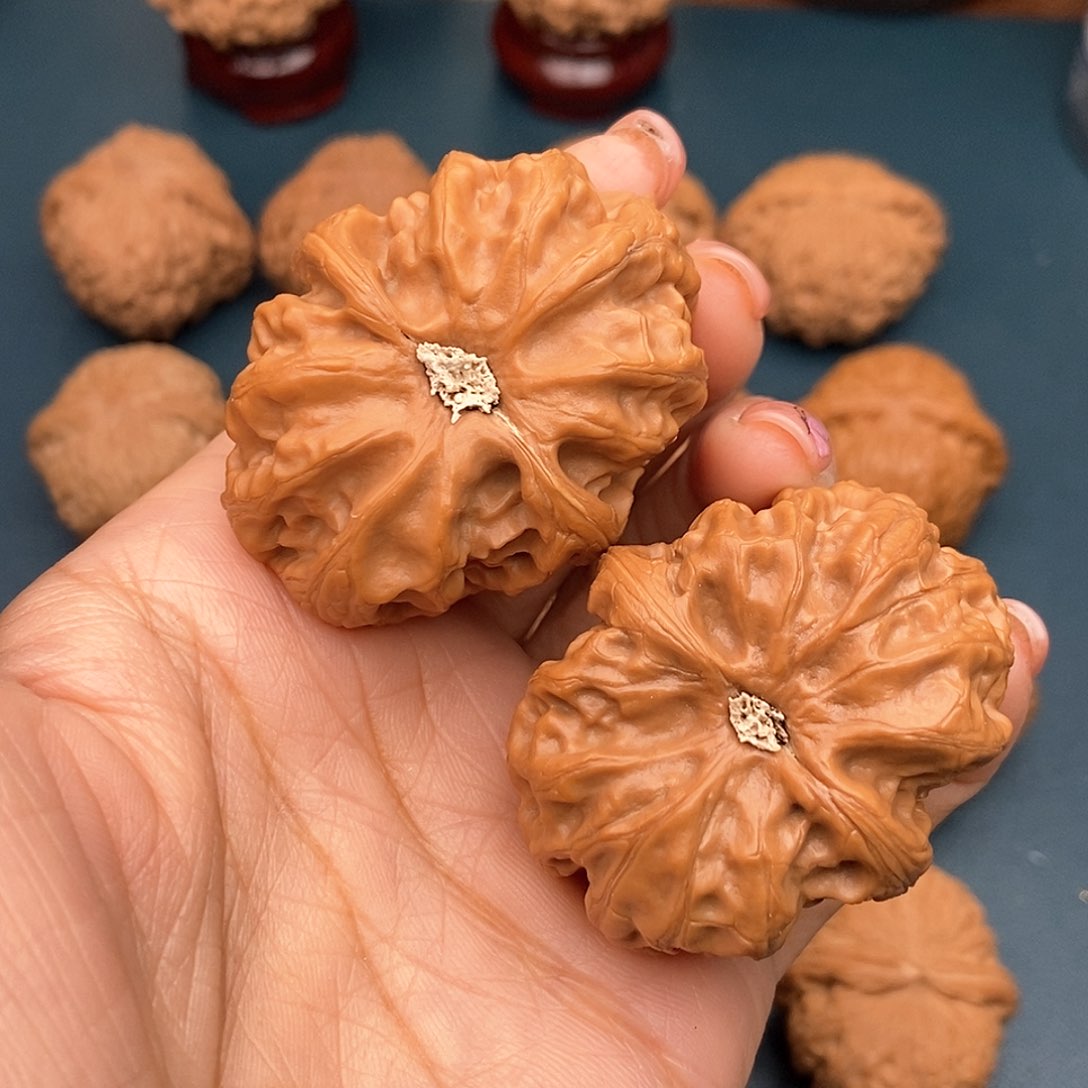 文玩核桃把件47方块