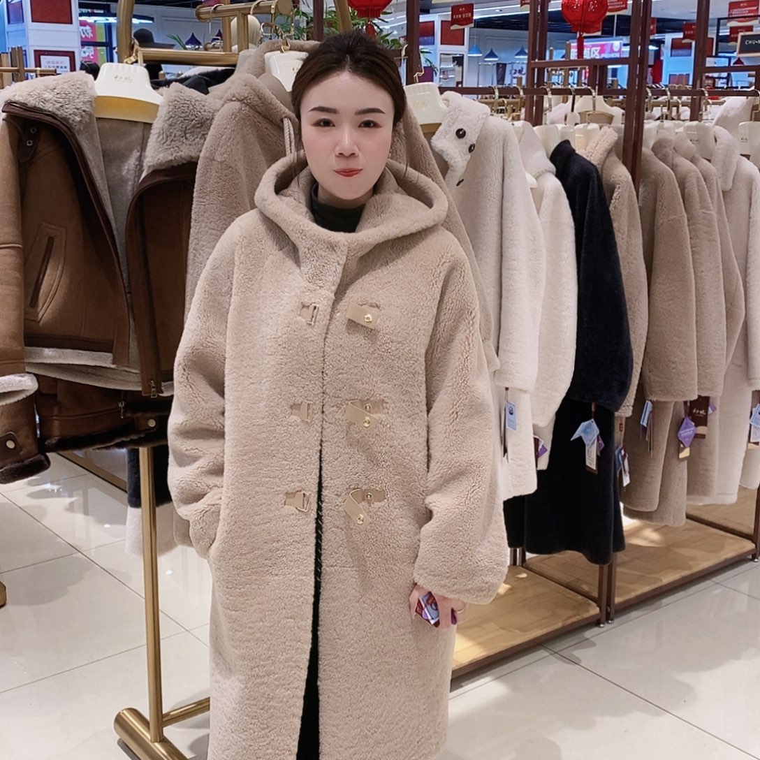 36220 初晓皮草 初晓皮草