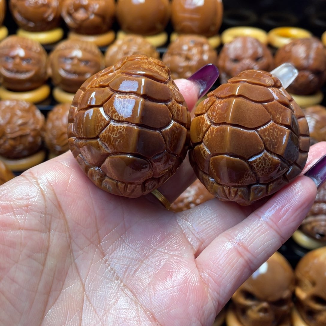 冬***妈橄榄核把件橄榄球