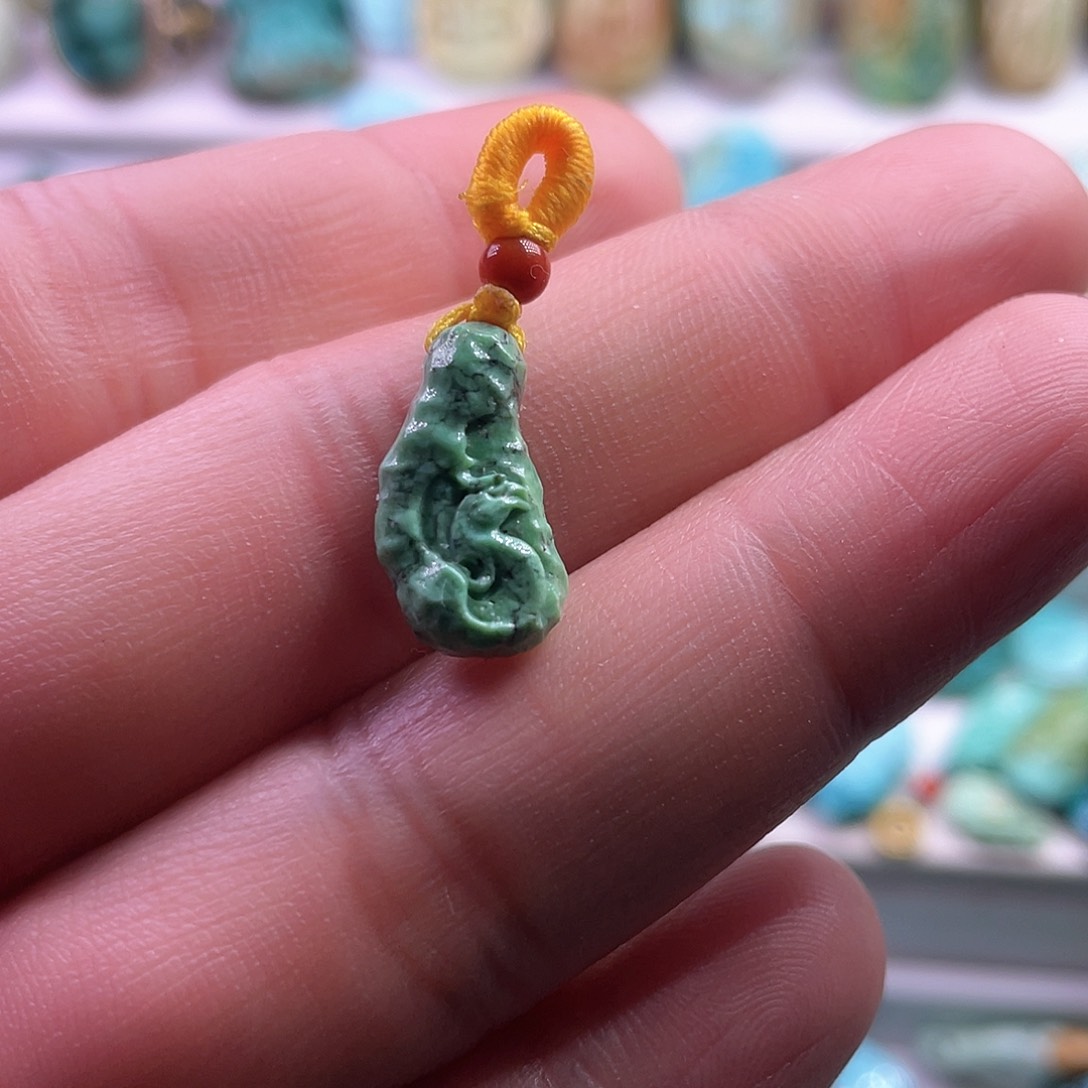 绿松石颈饰未镶嵌