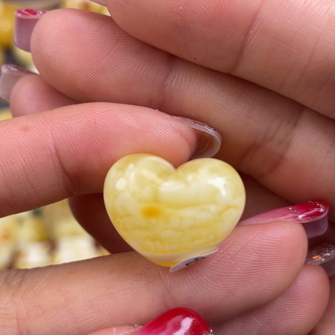 琥珀裸石未镶嵌蜜蜡