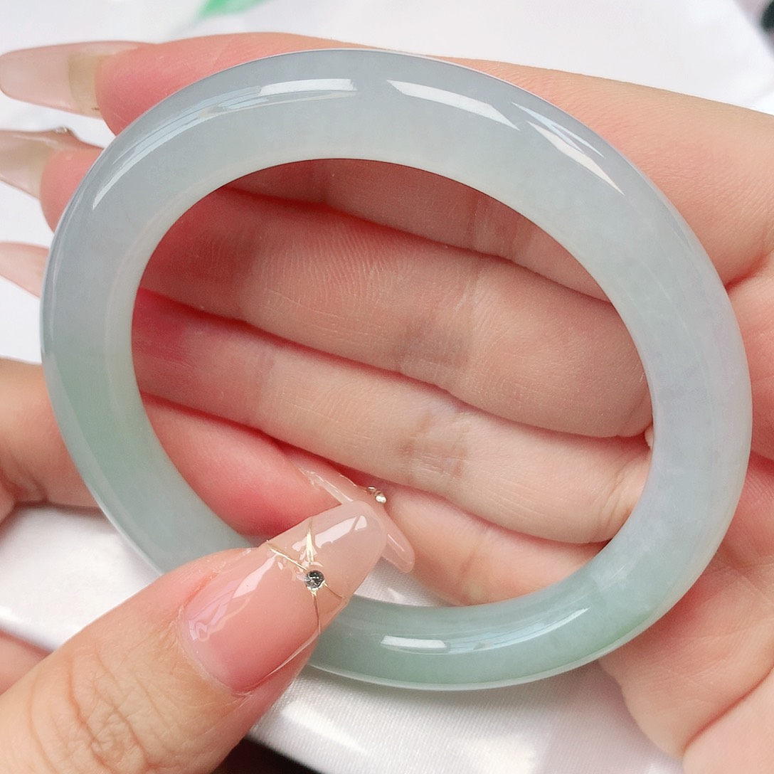 翡翠手镯未镶嵌抖音908