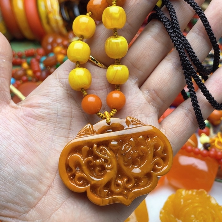 树脂制品52号如意吊坠