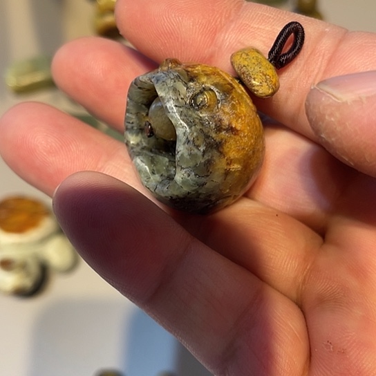 你***界岫岩河磨玉（透闪石质玉）未镶嵌挂件