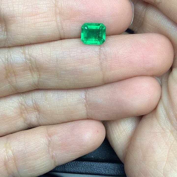 祖母绿裸石1.14ct哥伦比亚木佐祖母绿吉尔德