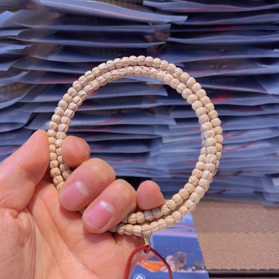 柏香籽/百香籽吊坠肥*！