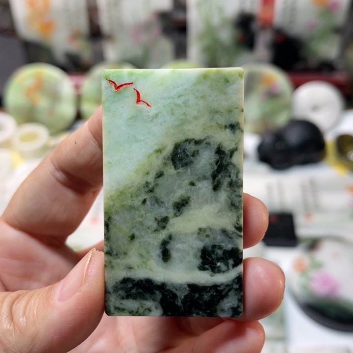 独山玉未镶嵌颈饰