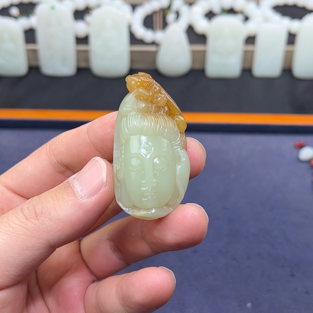 和田玉挂件未镶嵌水*痕