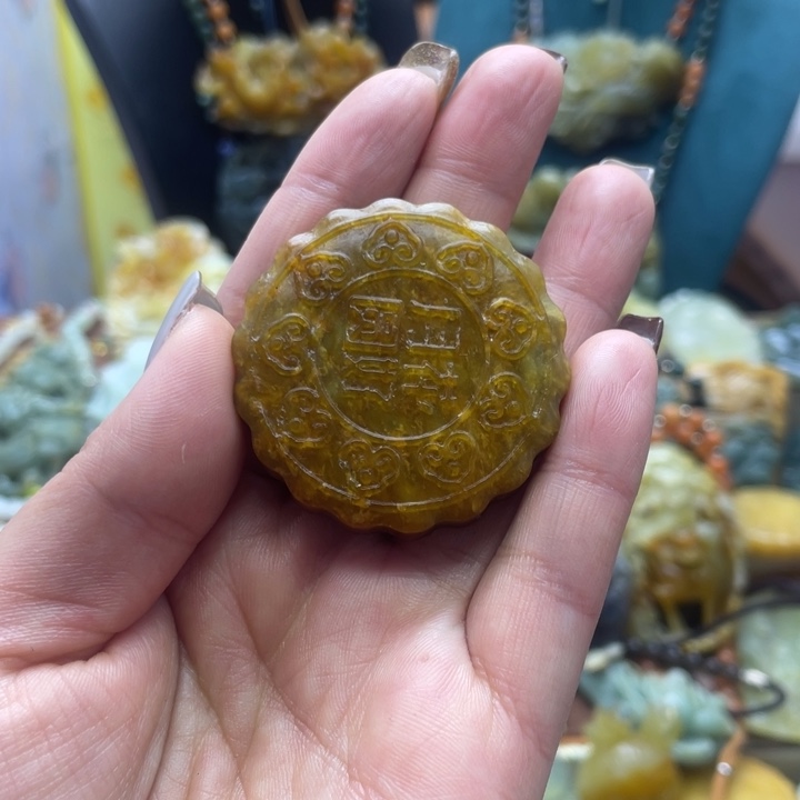 蛇纹石玉合金颈饰