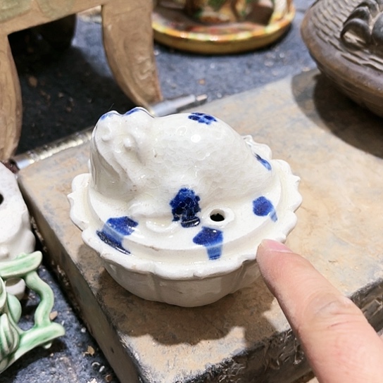 瓷片瓦当摆件等各种物品