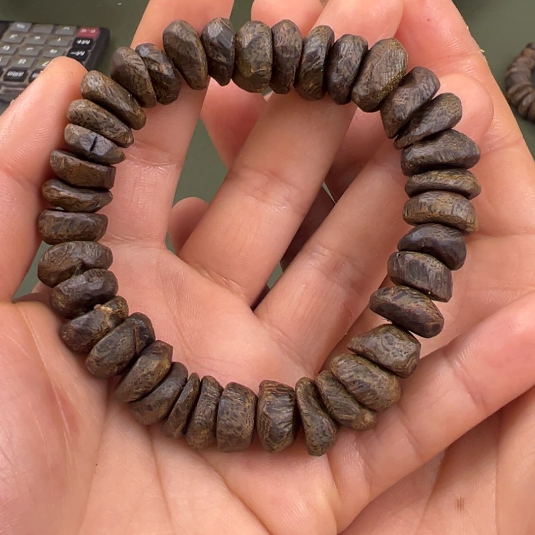 沉香手串透顶绿沉水包壳单圈多样性发一条1.2/23g