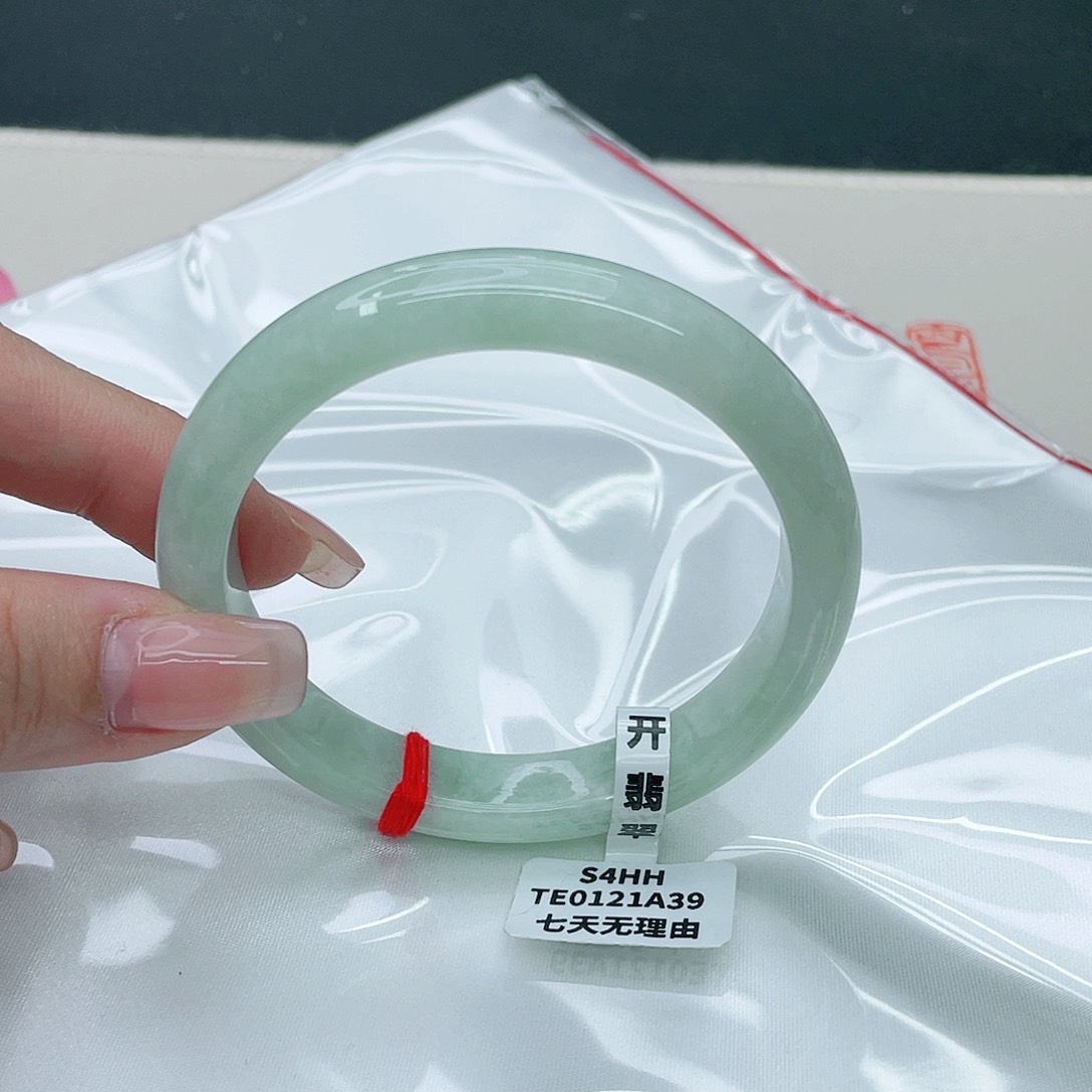 翡翠手镯未镶嵌正58.5